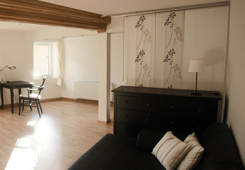 3 Seiten Ferienwohnung Jena Habitación foto