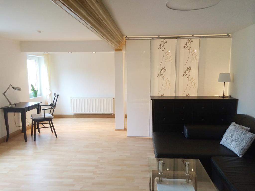 3 Seiten Ferienwohnung Jena Habitación foto