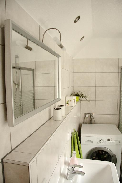 3 Seiten Ferienwohnung Jena Habitación foto